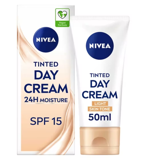 NIVEA Face Day Cream, Light Tinted Moisturiser, 50ml (N)